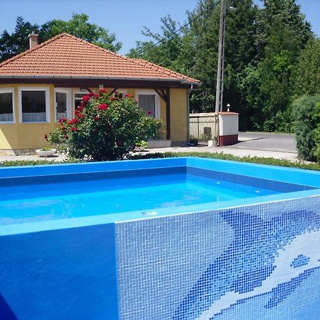 Tulipan Bungalow Camping Resort Gyenesdias Exterior photo