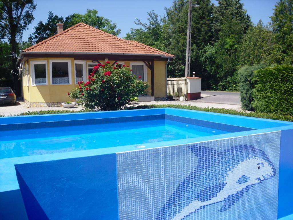 Tulipan Bungalow Camping Resort Gyenesdias Exterior photo